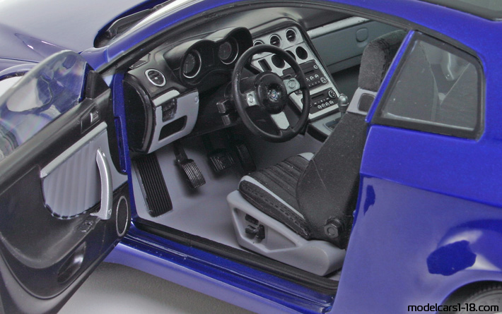 2005 - Alfa Romeo Brera Norev 1/18 (Син) Интериор арматурно табло