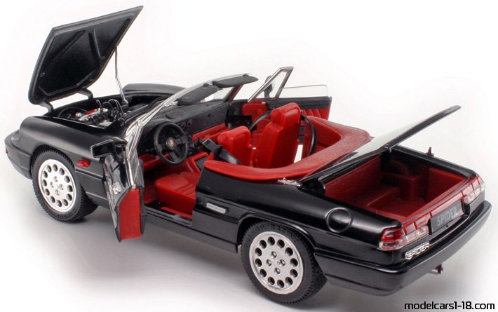 1990 - Alfa Romeo Spider Jouef Evolution 1/18 (Черен) Отваряеми части