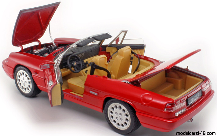 1990 - Alfa Romeo Spider Jouef Evolution 1/18 (Червен) Отваряеми части
