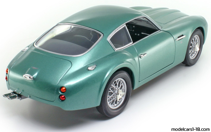 1961 - Aston Martin DB4 GT Zagato Road Signature 1/18 (Зелен) Задна дясна страна