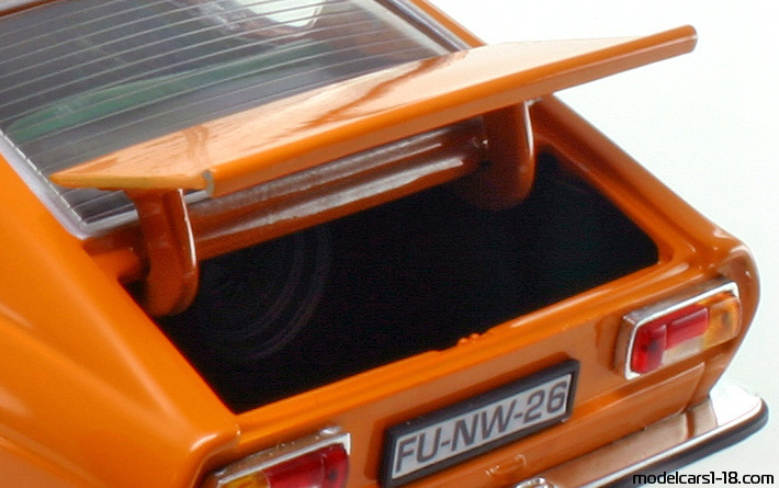 1970 - Audi 100 Coupe S (C1) Anson 1/18 (Оранжев) Багажник / Отварящи се фарове