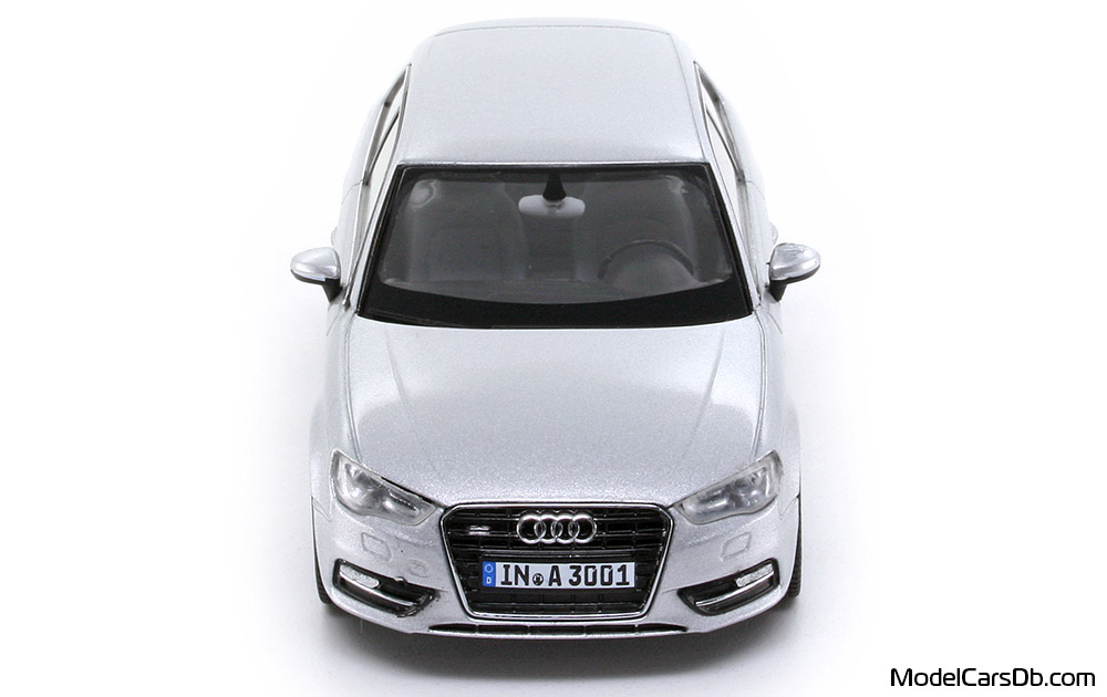 2012 - Audi A3 (8V) Schuco 1/43 (Сребрист) Предница