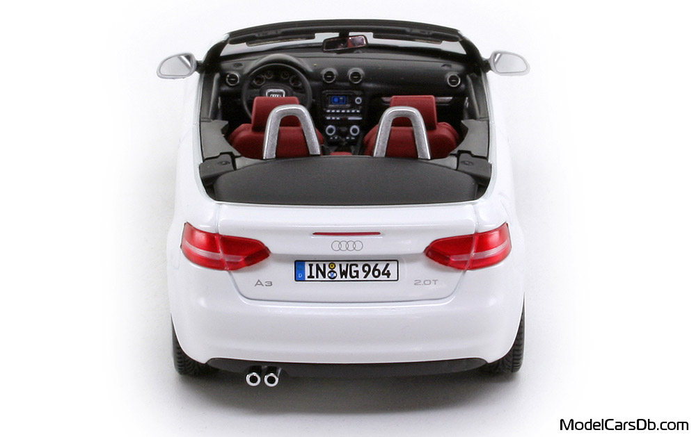 2008 - Audi A3 Cabriolet (8P) Minichamps 1/43 (Бял) Задница