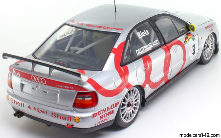 1995 - Audi A4 STW (B5) UT 1/18 (Сребрист / Червен) Задна дясна страна
