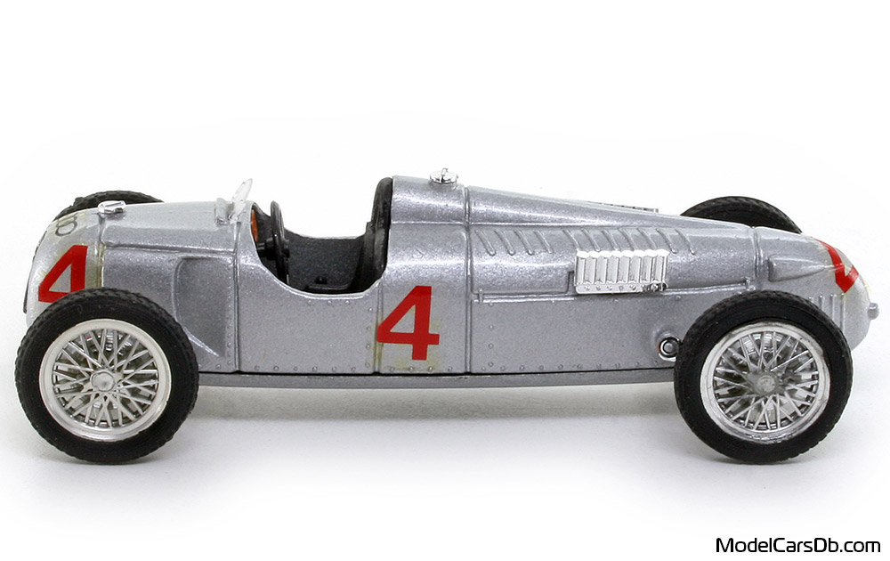 1936 - Auto Union Type C Brumm 1/43 (Сребрист) Страна