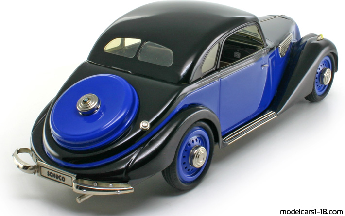 1937 - BMW 327 Schuco 1/18 (Син / Черен) Задна дясна страна