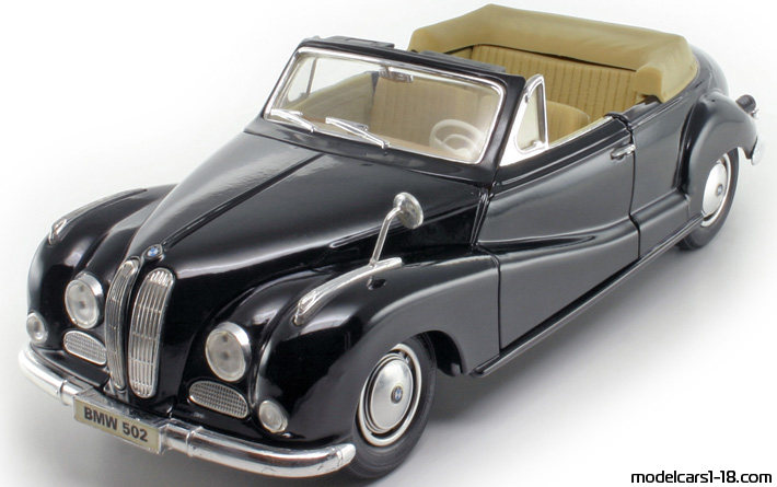 1955 - BMW 502 Maisto 1/18 (Черен) Предна лява страна