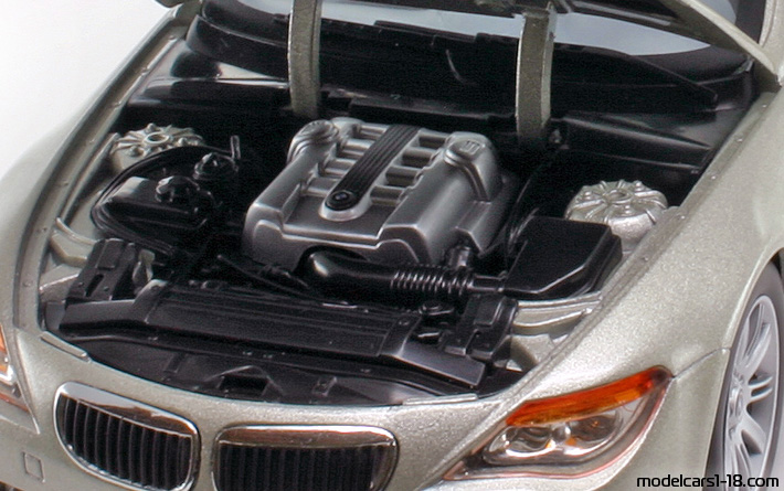 2004 - BMW 645 Ci (E63) Hot Wheels 1/18 (Злаетн) Двигател