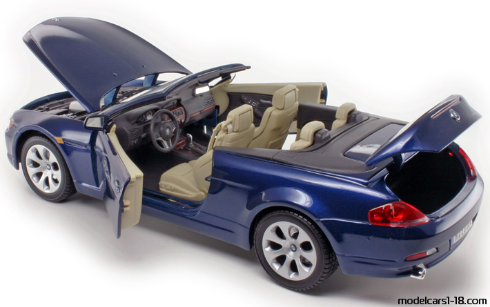 2005 - BMW 645 Ci (E64) Maisto 1/18 (Син) Отваряеми части