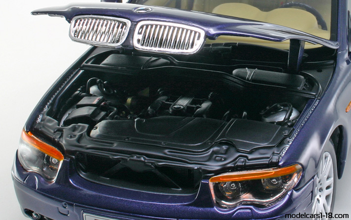 2002 - BMW 745i (E65) Welly 1/18 (Син) Двигател