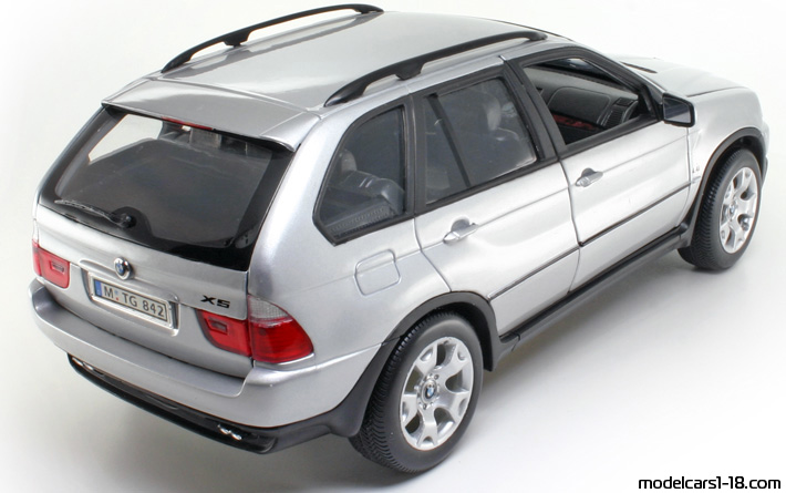 1999 - BMW X5 (E53) Welly 1/18 (Сребрист) Задна дясна страна
