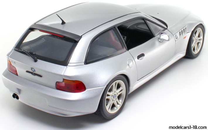 1996 - BMW Z3 (E36/8) UT 1/18 (Светло сребрист) Задна дясна страна