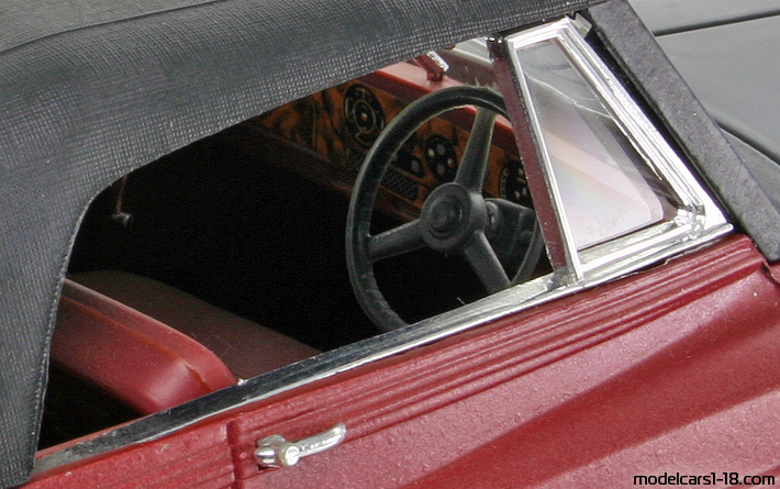 1959 - Bentley S2 Continental Solido 1/20 (Зелен) Интериор арматурно табло