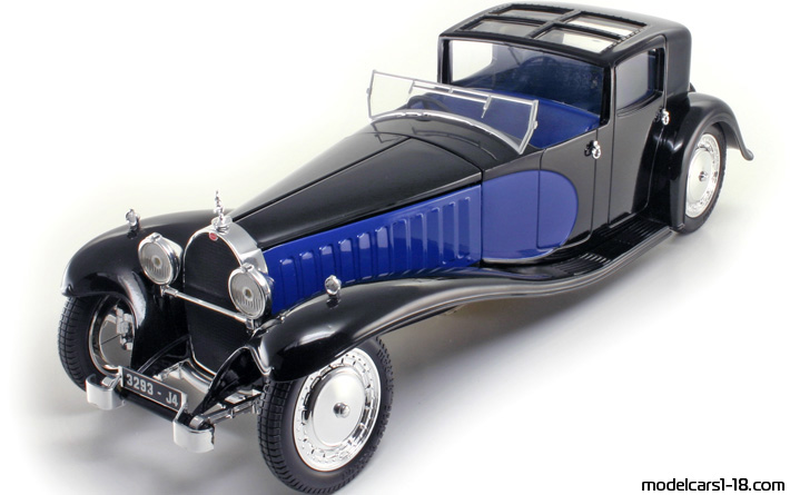 1930 - Bugatti Type 41 Royale Coupe de Ville Solido 1/21 (Black / Син) Предна лява страна