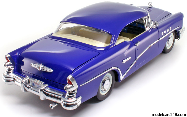 1955 - Buick Century Mira 1/18 (Син) Задна дясна страна