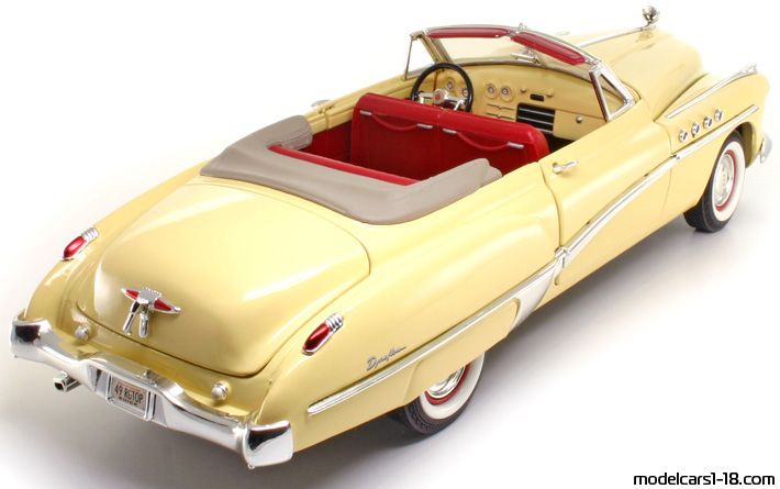 1949 - Buick Roadmaster Motor Max 1/18 (Жълт) Задна дясна страна