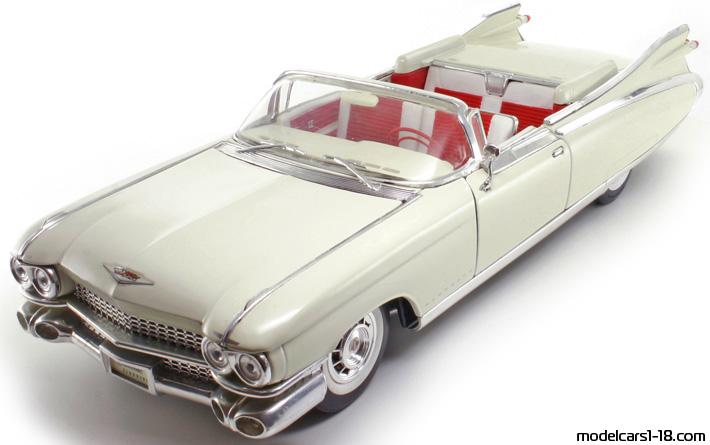 1959 - Cadillac Eldorado Biarritz (62) Maisto 1/18 (Red) Предна лява страна