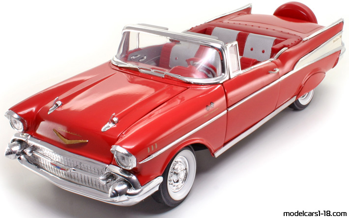 1957 - Chevrolet Bel Air ERTL 1/18 (Red) Предна лява страна