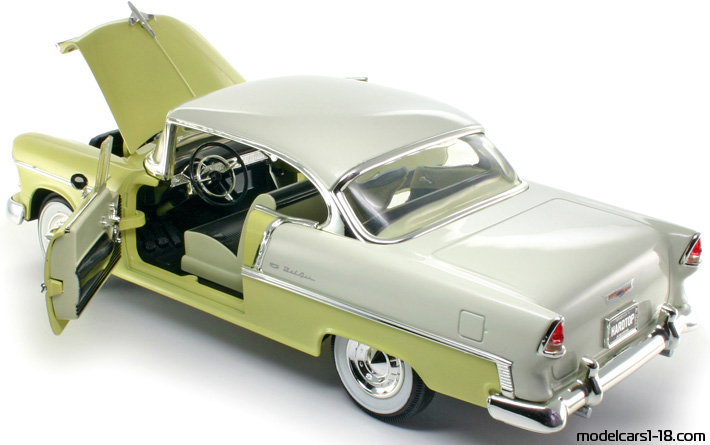 1955 - Chevrolet Bel Air ERTL 1/18 (Жълт / Бял) Отваряеми части