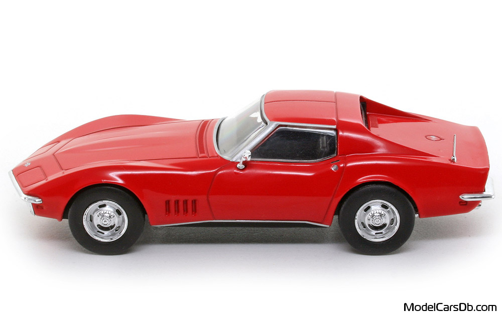 1968 - Chevrolet Corvette C3 DeAgostini 1/43 (Червен) Страна