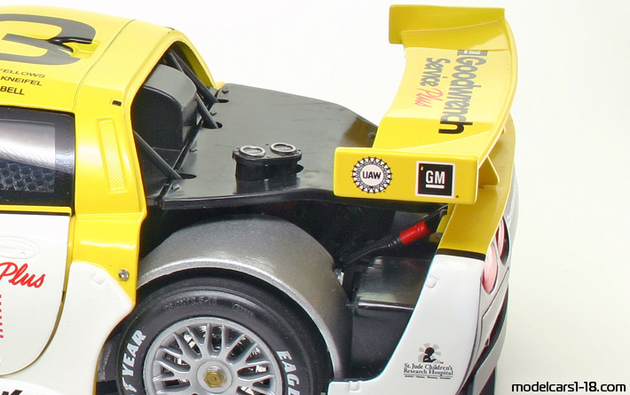 2000 - Chevrolet Corvette C5-R Action Collectibles 1/18 (Жълт / Бял) Багажник / Отварящи се фарове