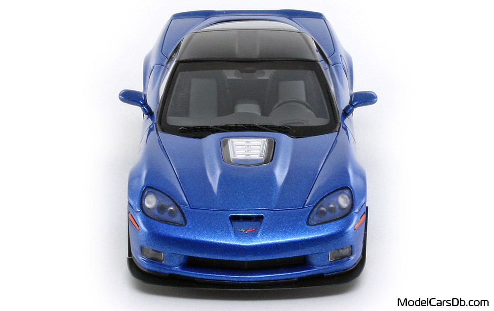 2010 - Chevrolet Corvette C6 ZR1 Spark 1/43 (Син) Предница