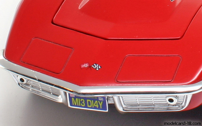 1969 - Chevrolet Corvette ZL1 C3 Hot Wheels 1/18 (Червен) Багажник / Отварящи се фарове