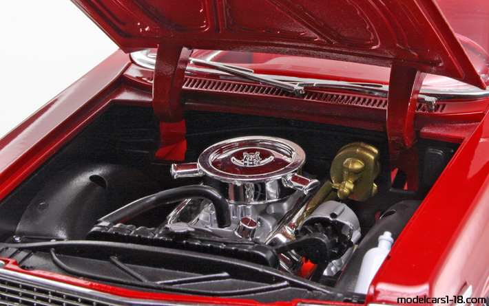 1963 - Chevrolet Impala SS 409 Welly 1/18 (Червен) Двигател