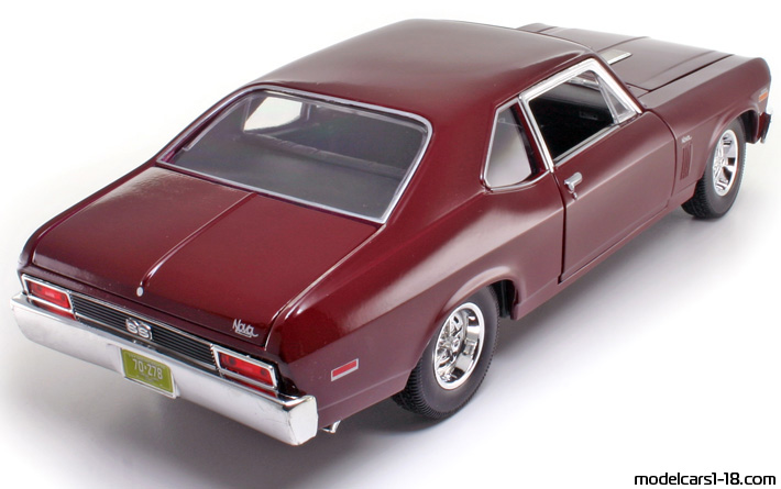 1970 - Chevrolet Nova SS Maisto 1/18 (Червен) Задна дясна страна