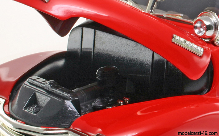 1950 - Chevrolet Panel Truck Police / Fire Dept Mira 1/18 (Червен) Двигател