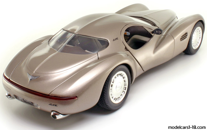 1995 - Chrysler Atlantic Concept Guiloy 1/18 (Злаетн) Задна дясна страна