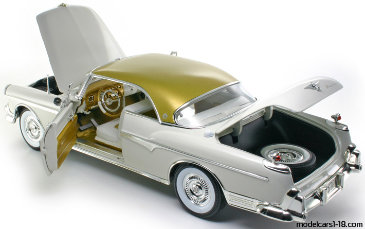 1955 - Chrysler Imperial Signature Models 1/18 (Бял / Жълт) Отваряеми части