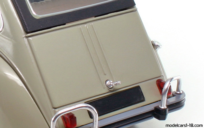 1966 - Citroen 2 CV Solido 1/17 (Кафяв) Багажник / Отварящи се фарове