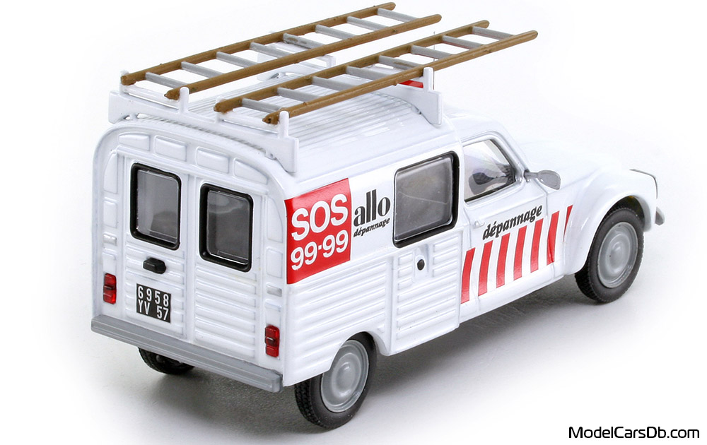 1980 - Citroen Acadiane Altaya 1/43 (Бял / Червен) Задна дясна страна