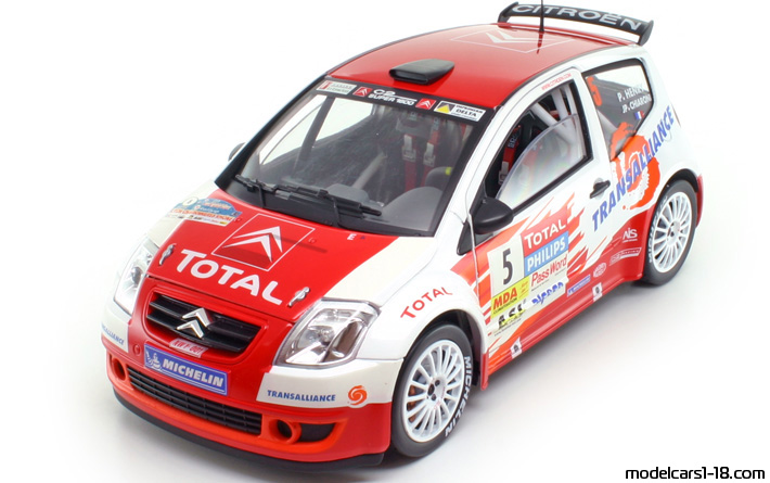 2004 - Citroen C2 Super 1600 Solido 1/18 (Червен / Бял) Предна лява страна