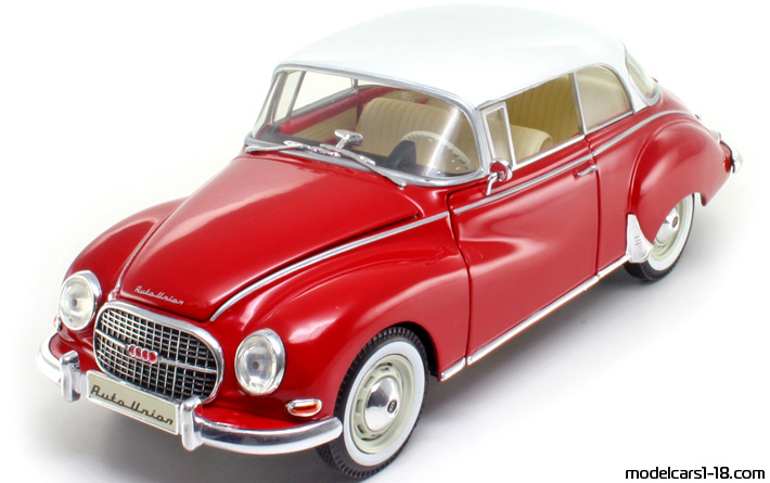 1958 - DKW 1000 S Revell 1/18 (Blue / Бял) Предна лява страна