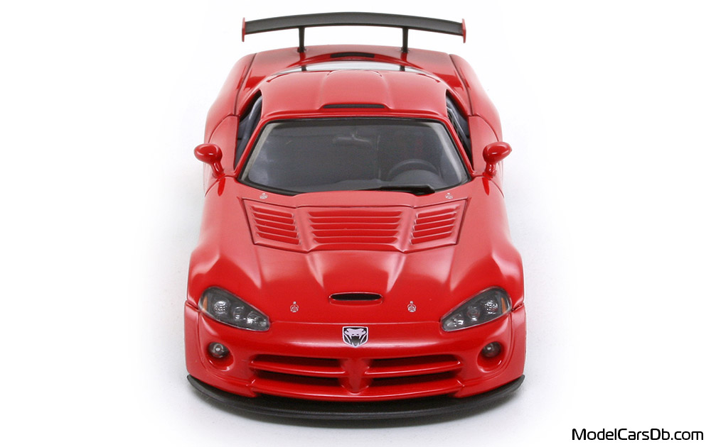 2003 - Dodge Viper Competition Coupe AutoArt 1/43 (Червен) Предница