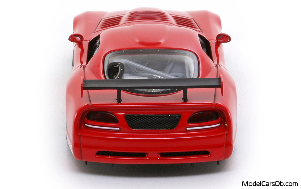 2003 - Dodge Viper Competition Coupe AutoArt 1/43 (Червен) Задница