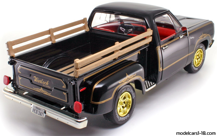 1978 - Dodge Warlock ERTL 1/18 (Черен) Задна дясна страна