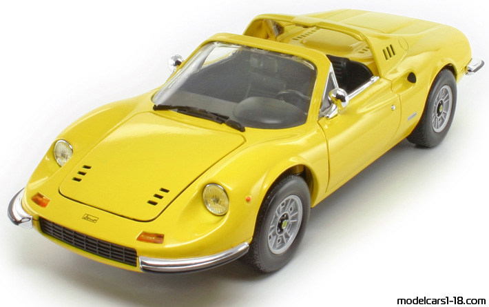 1972 - Ferrari 246 GTS Dino Hot Wheels 1/18 (Жълт) Предна лява страна