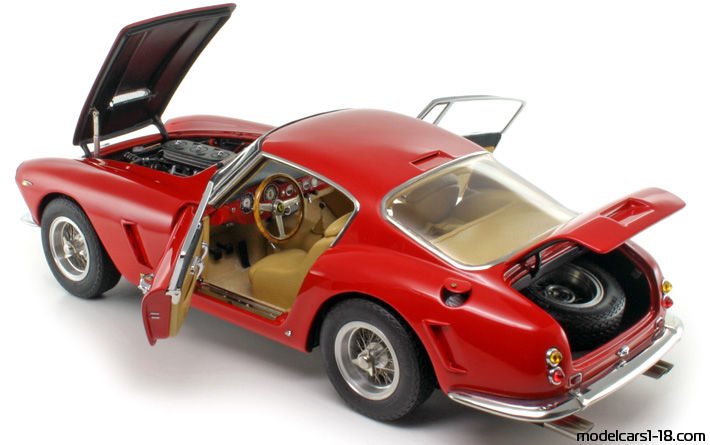 1961 - Ferrari 250 GT Berlinetta SWB CMC 1/18 (Червен) Отваряеми части