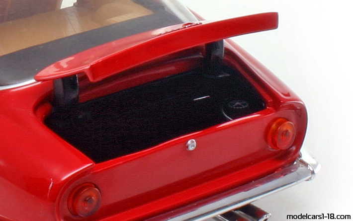 1962 - Ferrari 250 GT Lusso Hot Wheels 1/18 (Червен) Багажник / Отварящи се фарове