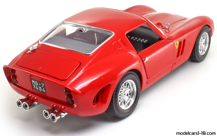 1962 - Ferrari 250 GTO Bburago 1/18 (Червен) Задна дясна страна