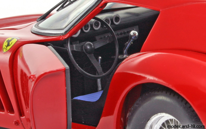 1964 - Ferrari 250 GTO Jouef Evolution 1/18 (Червен) Интериор арматурно табло