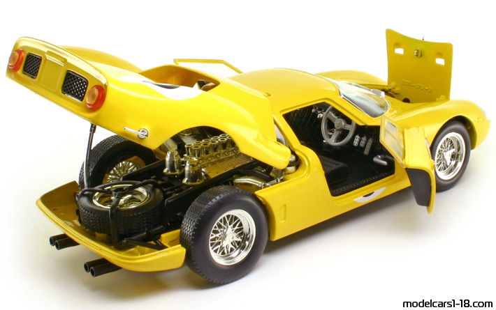 1964 - Ferrari 250 LM Hot Wheels 1/18 (Жълт / Бял) Отваряеми части