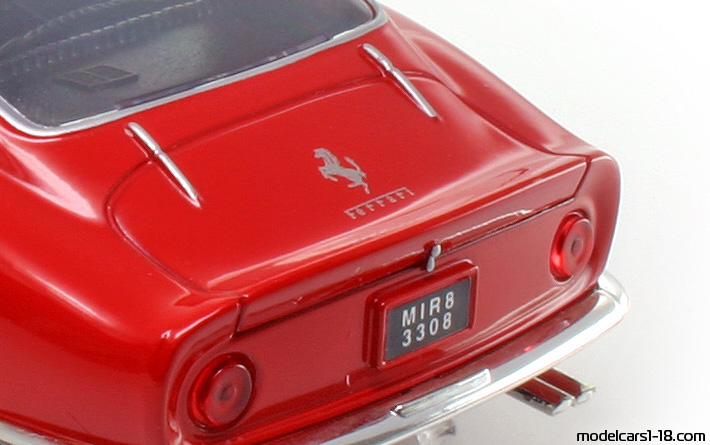 1966 - Ferrari 275 GTB/4 ERTL 1/18 (Червен) Багажник / Отварящи се фарове