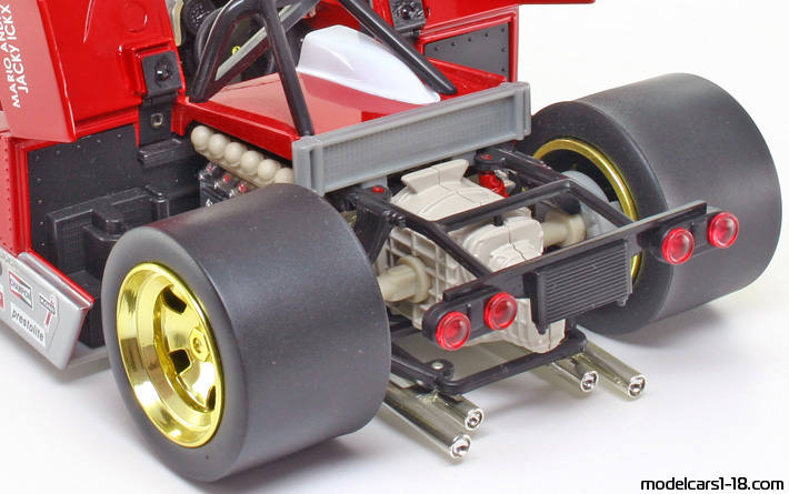 1972 - Ferrari 312 PB (312 P) Shell Collection 1/18 (Червен / Жълт) Двигател