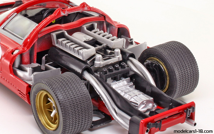 1967 - Ferrari 330 P4 Jouef Evolution 1/18 (Червен / Бял) Двигател