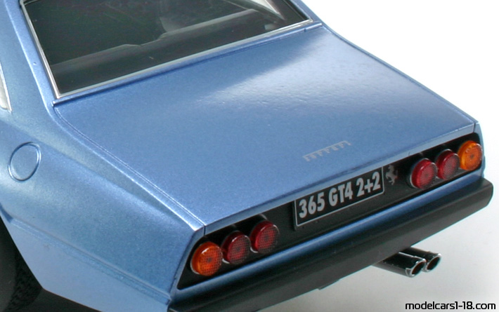 1972 - Ferrari 365 GT4 KK-Scale 1/18 (Син) Багажник / Отварящи се фарове