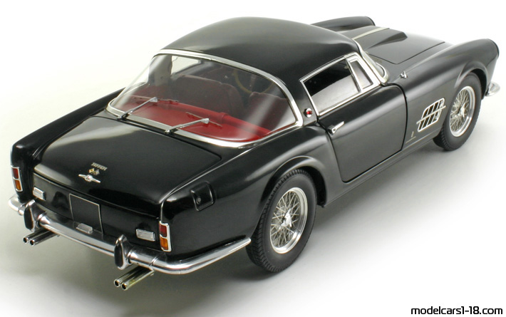 1955 - Ferrari 410 Superamerica Elite 1/18 (Черен) Задна дясна страна